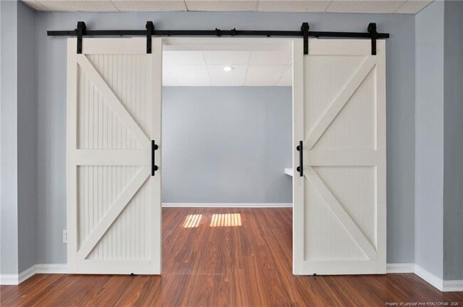 Building Photo - 906 Ponderosa Trail