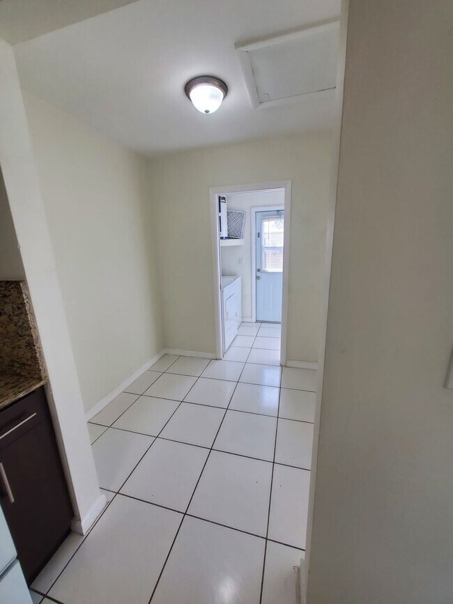 Building Photo - 3612-3614 TAYLOR ST