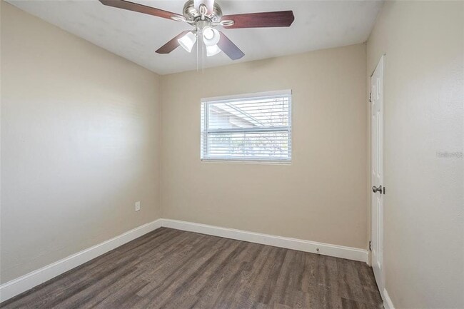 Building Photo - 5624 Balboa Dr