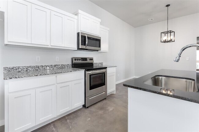 Building Photo - 2325 SW 90th Pl