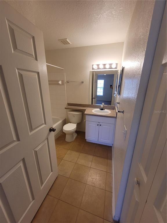 Building Photo - 36100 Lake Chase Blvd