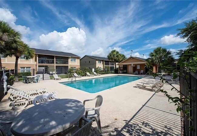 Building Photo - 9909 Sweepstakes Ln