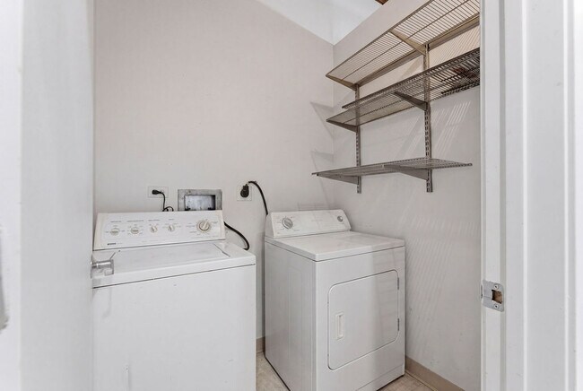 Building Photo - 1133 S Wabash Ave