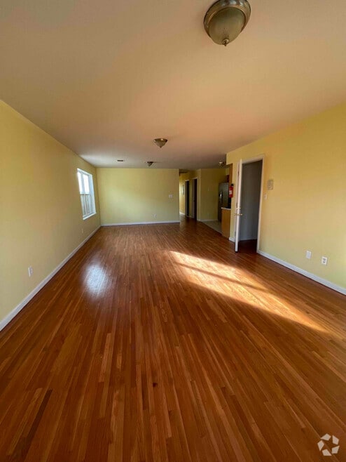 Building Photo - 275 Ridgewood Ave