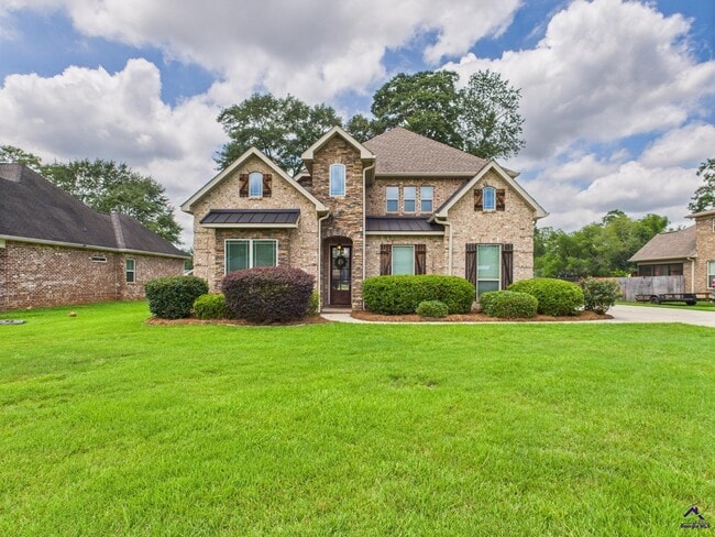 Primary Photo - 205 Pebble Stone Pl