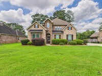 Building Photo - 205 Pebble Stone Pl