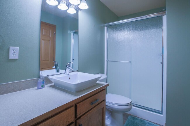 Building Photo - Beautiful Penn Cove View Home and Dog Frie...