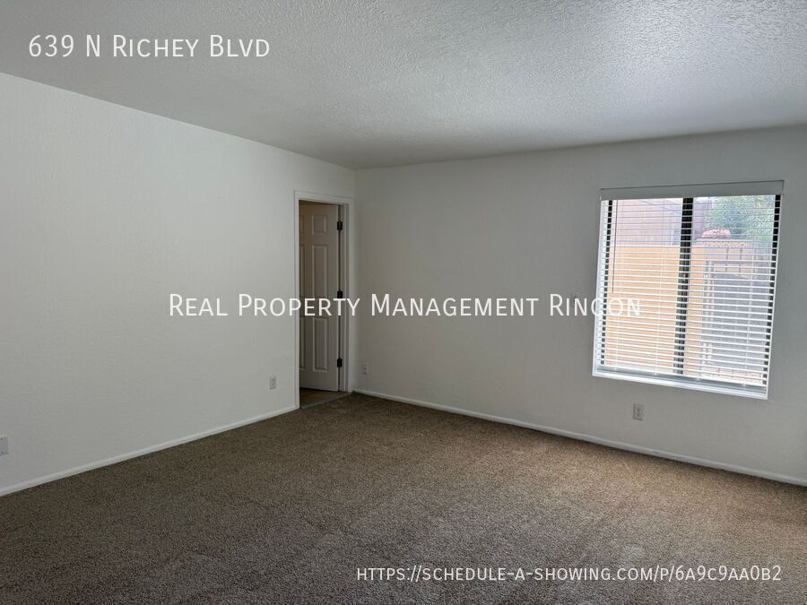 Building Photo - 639 N Richey Blvd