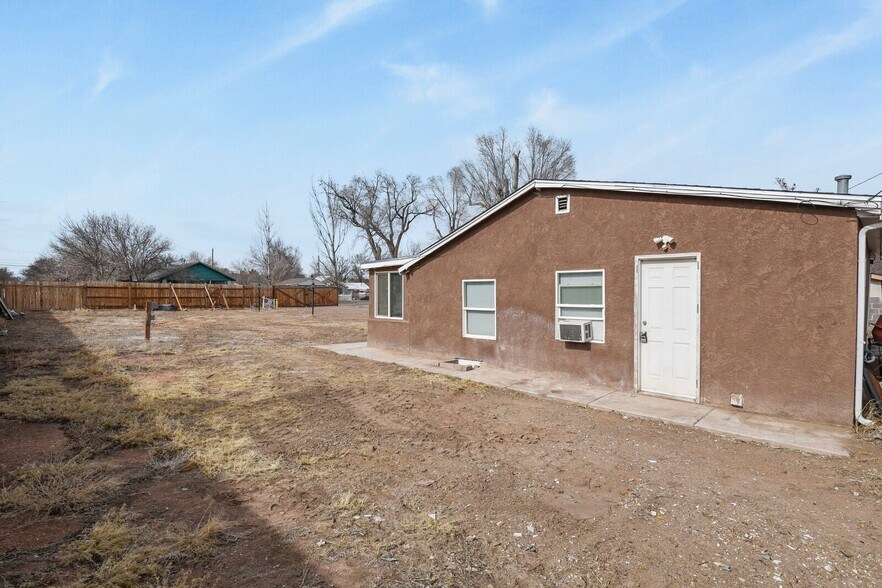 Building Photo - 1640 Jackson St
