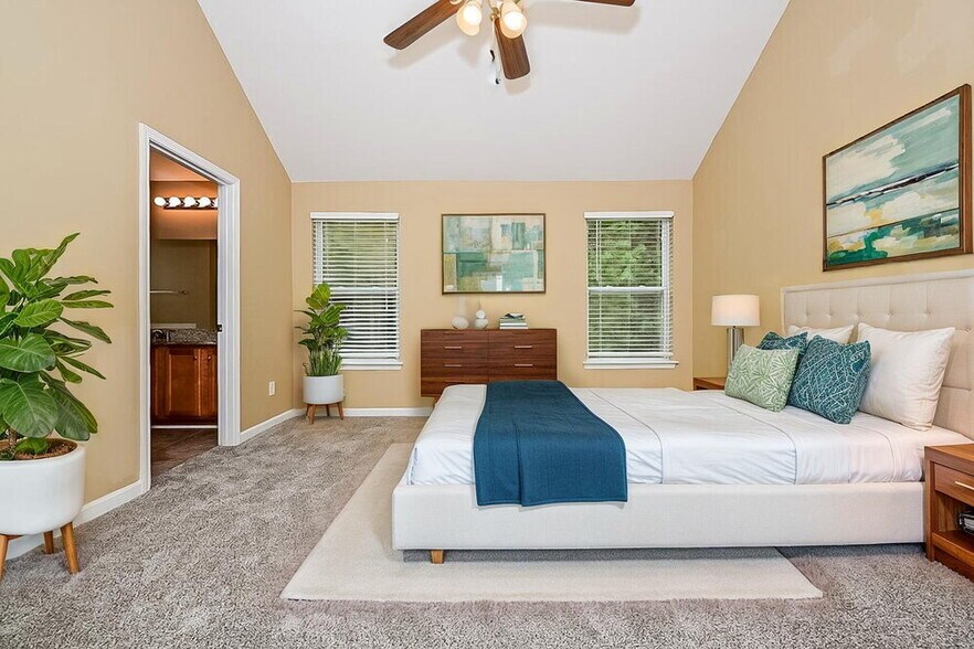 Building Photo - 6490 Grey Fox Way