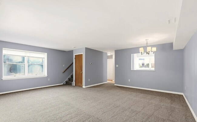 Building Photo - 12 S Indian Valley Ct