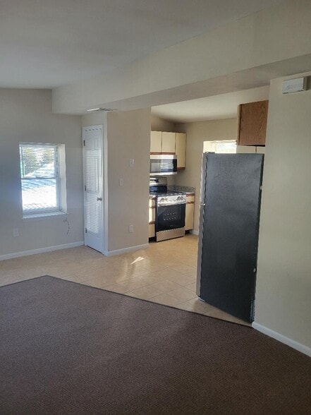 Building Photo - 306 Buddington Rd