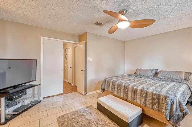 Building Photo - 21631 Park Villa Dr