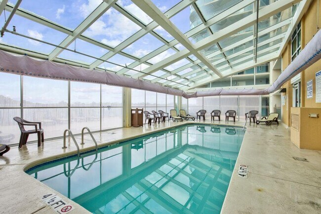 Building Photo - 1321 S Ocean Blvd