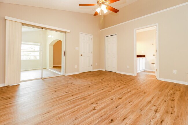 Building Photo - 2135 Remington Pointe Blvd