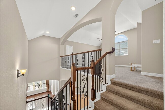 Building Photo - 21331 Winding Path Way