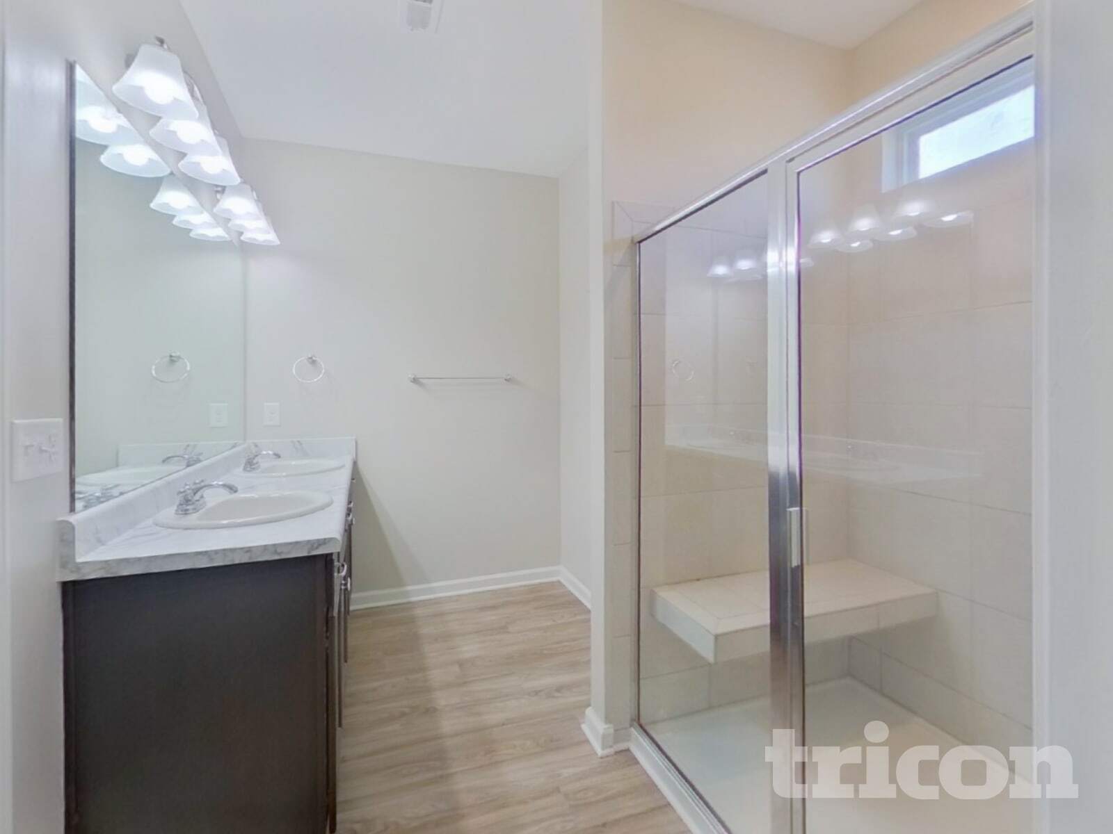 Building Photo - 346 Crandon Rd