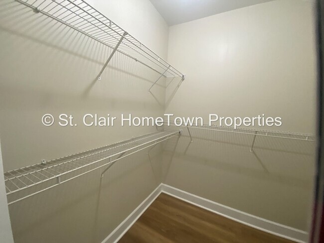 Building Photo - Great Family Home