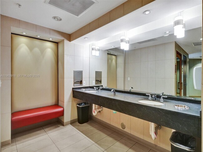 Building Photo - 300 S Biscayne Blvd