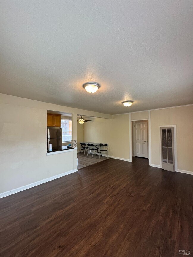 Building Photo - 2230 Redwood St