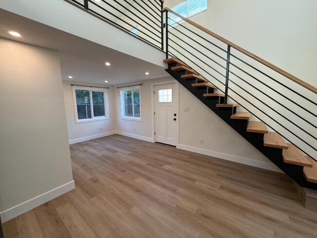 Building Photo - 811- 909 S Spruce Street