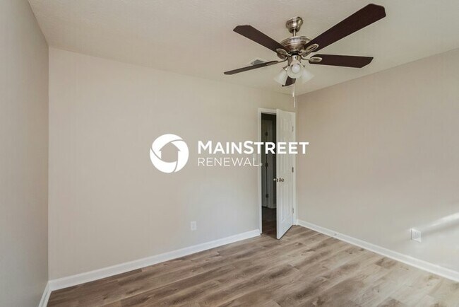 Building Photo - 3 Bedroom Pet-Friendly Home in COVINGTON, GA with Main Street Renewal