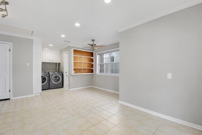 Building Photo - 5800 Chesterfield Ave