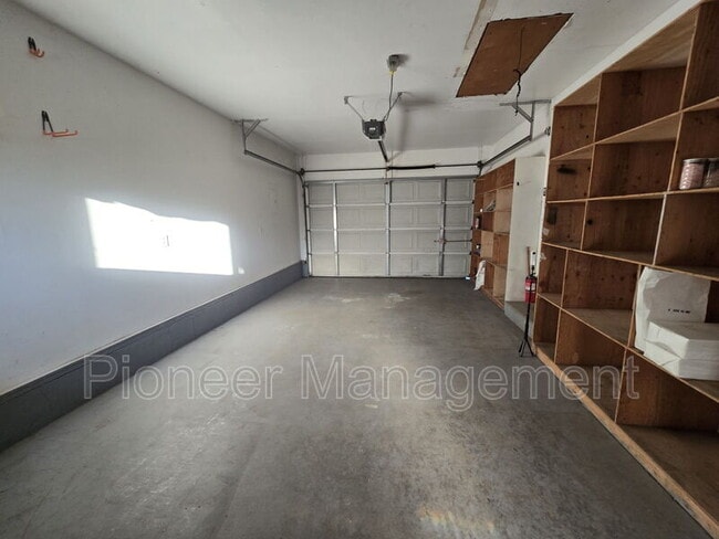 Building Photo - 160 Keeler Ct