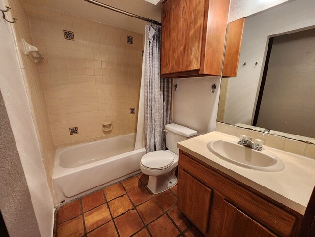 Building Photo - 2600 W Zia Rd