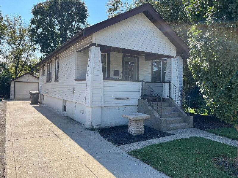 Building Photo - 6739 Cambridge Ave