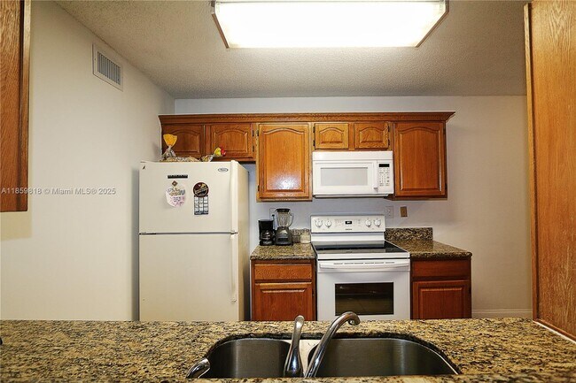 Building Photo - 9759 NW 48th Terrace