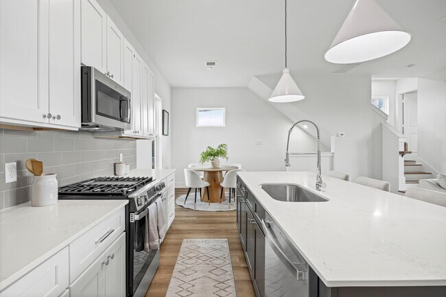 Building Photo - 5109 Avenue J