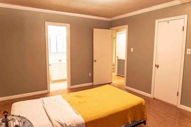 Building Photo - FOR RENT in LAFAYETTE!