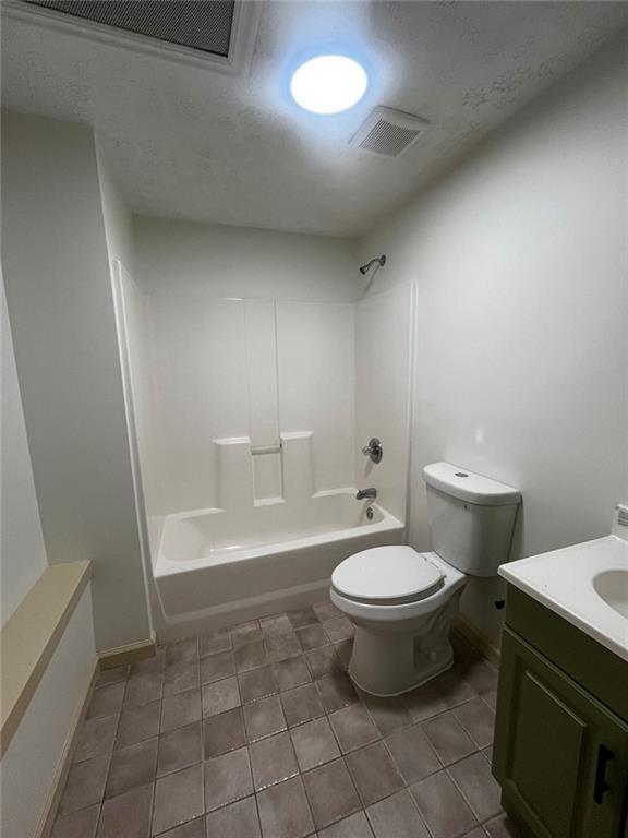 Building Photo - 11 Harvest Way