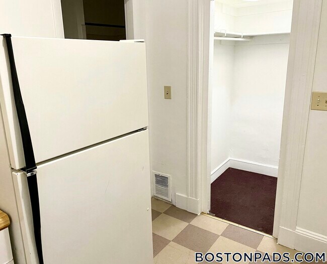 Building Photo - 752 Huntington Ave