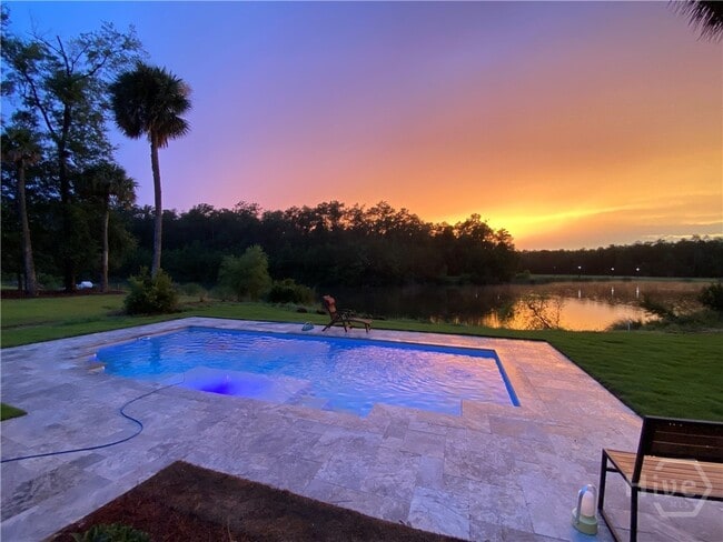 Building Photo - 437 Bear River Dr