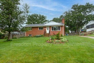 Building Photo - 5914 Ridge View Dr
