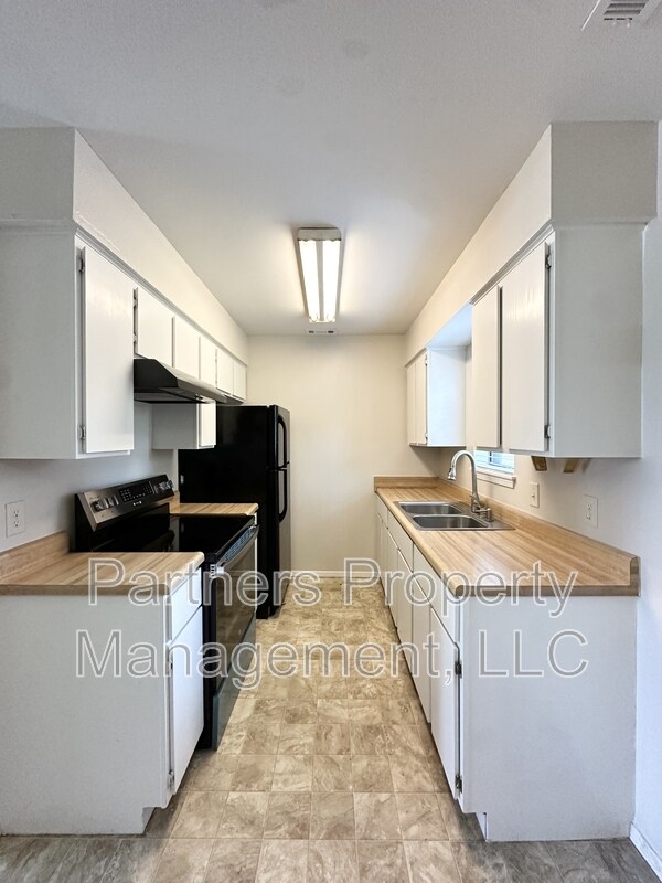 Building Photo - 3520 W Olive St