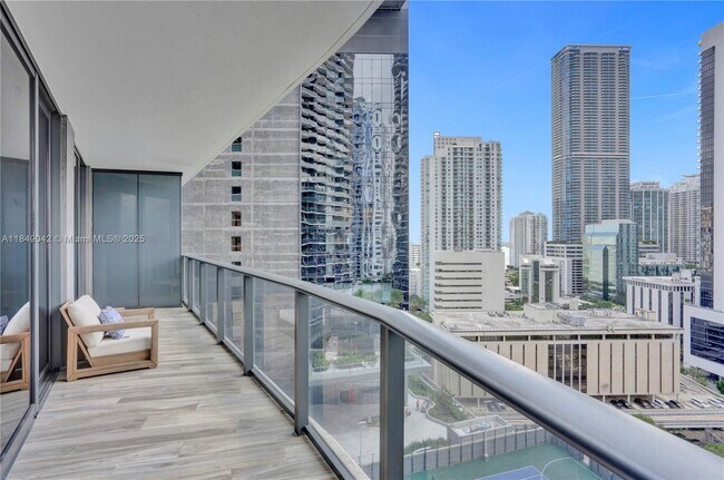 Building Photo - 801 S Miami Ave