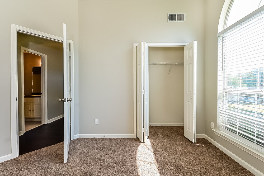 Building Photo - 188 Willow Springs Ln
