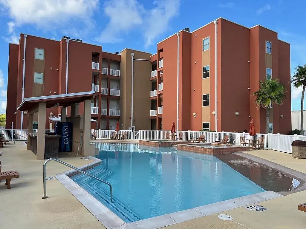 Building Photo - 150 Padre Blvd