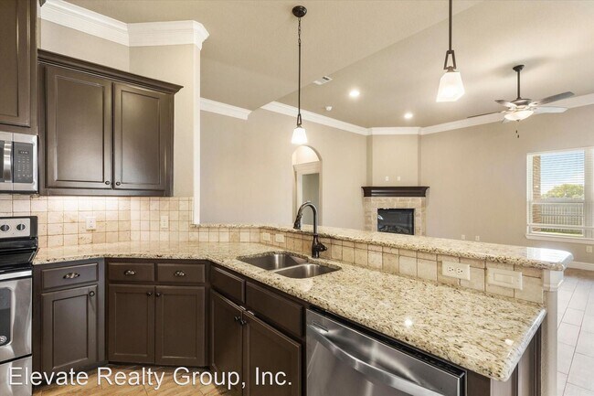 Building Photo - 3 br, 2 bath House - 538 Clearwater Pl