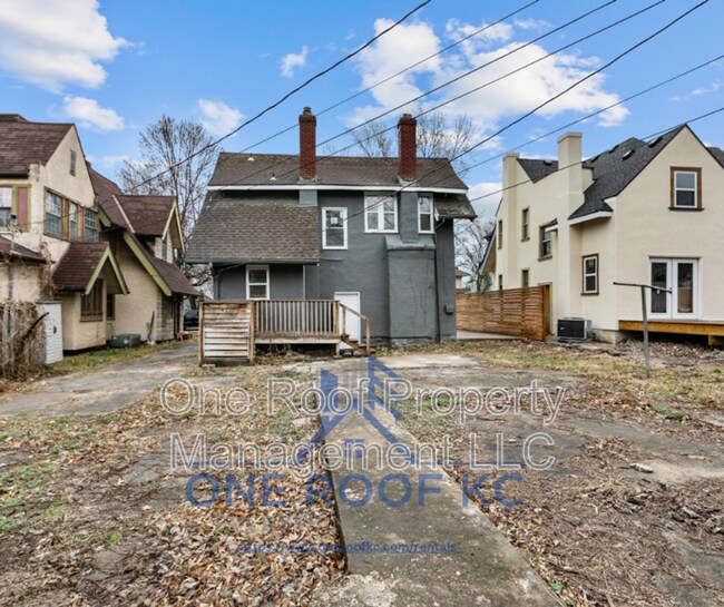 Building Photo - 416 N Elmwood Ave