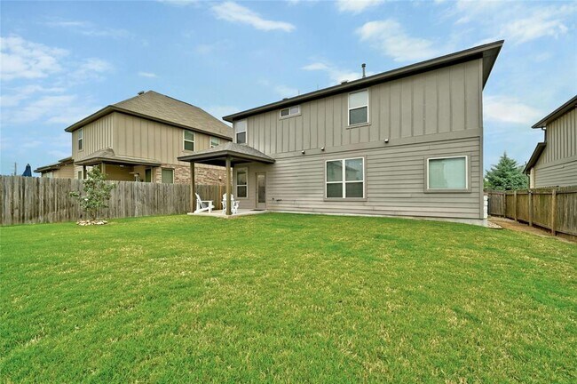 Building Photo - 1917 Gabrielles Way