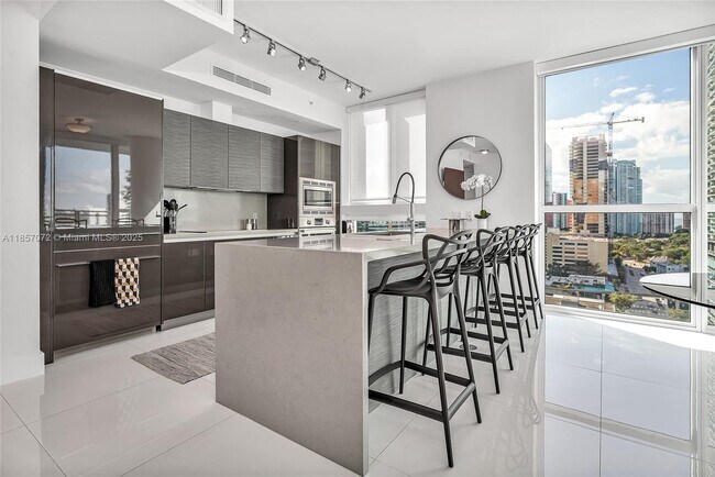 Building Photo - 1080 Brickell Ave