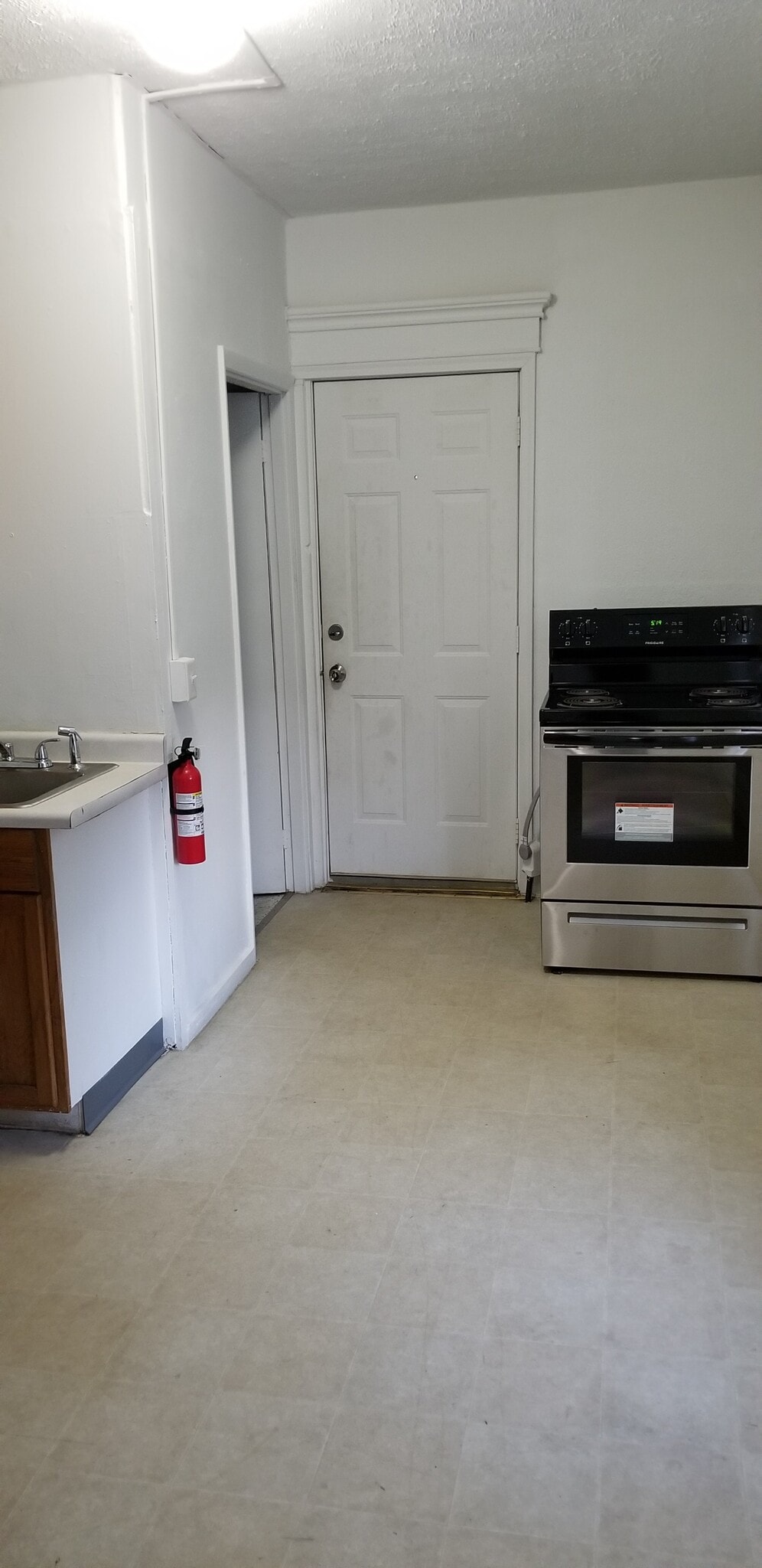Kitchen - 1125 S Westnedge Ave