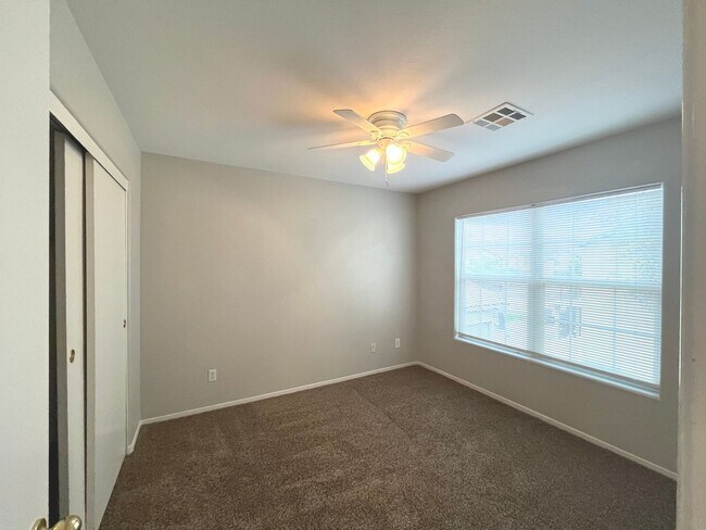 Building Photo - 1847 sq ft, 2 story, 4 Bedroom, 2 1/2 bath, 2 Car Garage home in the Vibrant city of Las Vegas.