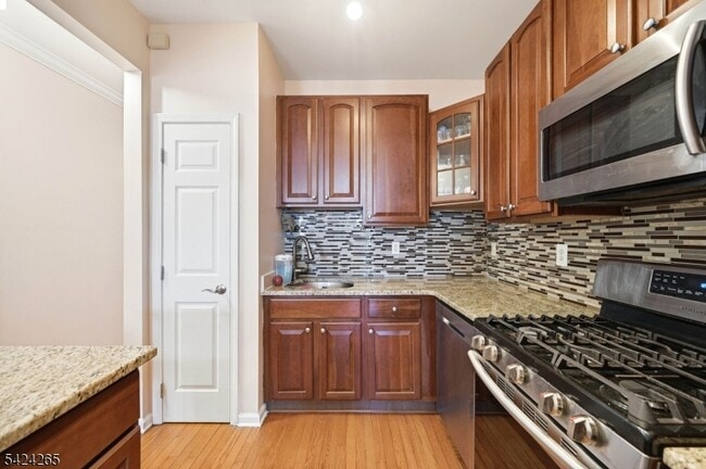 Building Photo - 424 Hartford Dr