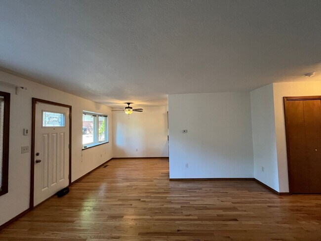Building Photo - 3Bd/1Ba Home in Ardenwald-Johnson Creek Ne...