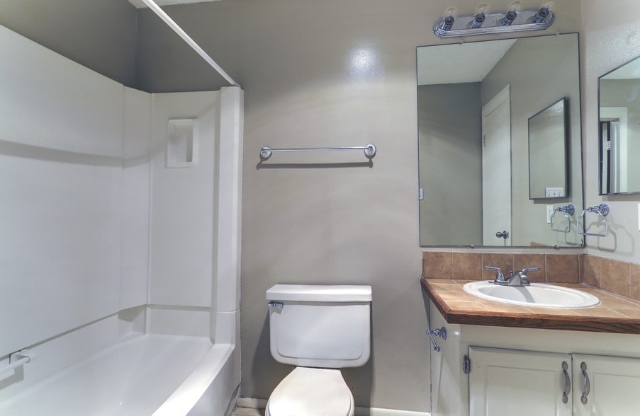 Dove Creek 10920 Airline Hwy Baton Rouge LA 70816 Apartment Finder